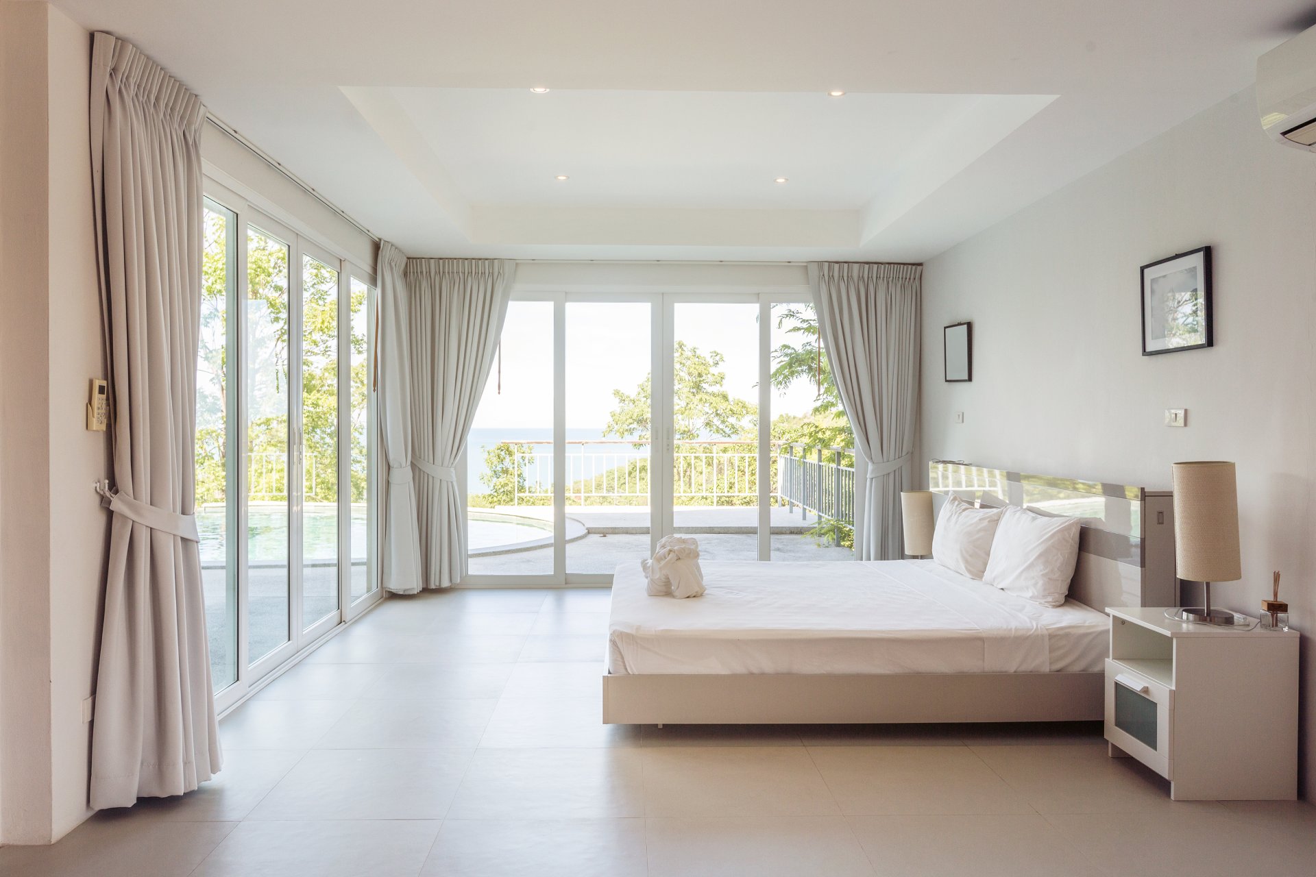 Guide To Choosing Best Curtains For Seaside Homes | Australian Made Certified Custom Curtains | Custom Tracks & Hardware | MAC Design Group | MAC Window Fashions